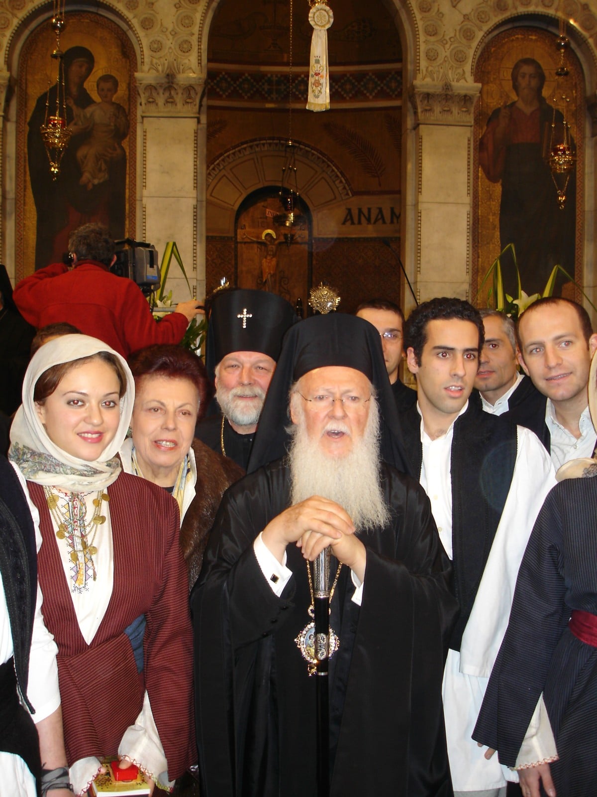 Patriarche_Vladika_groupe-grec_m.jpg